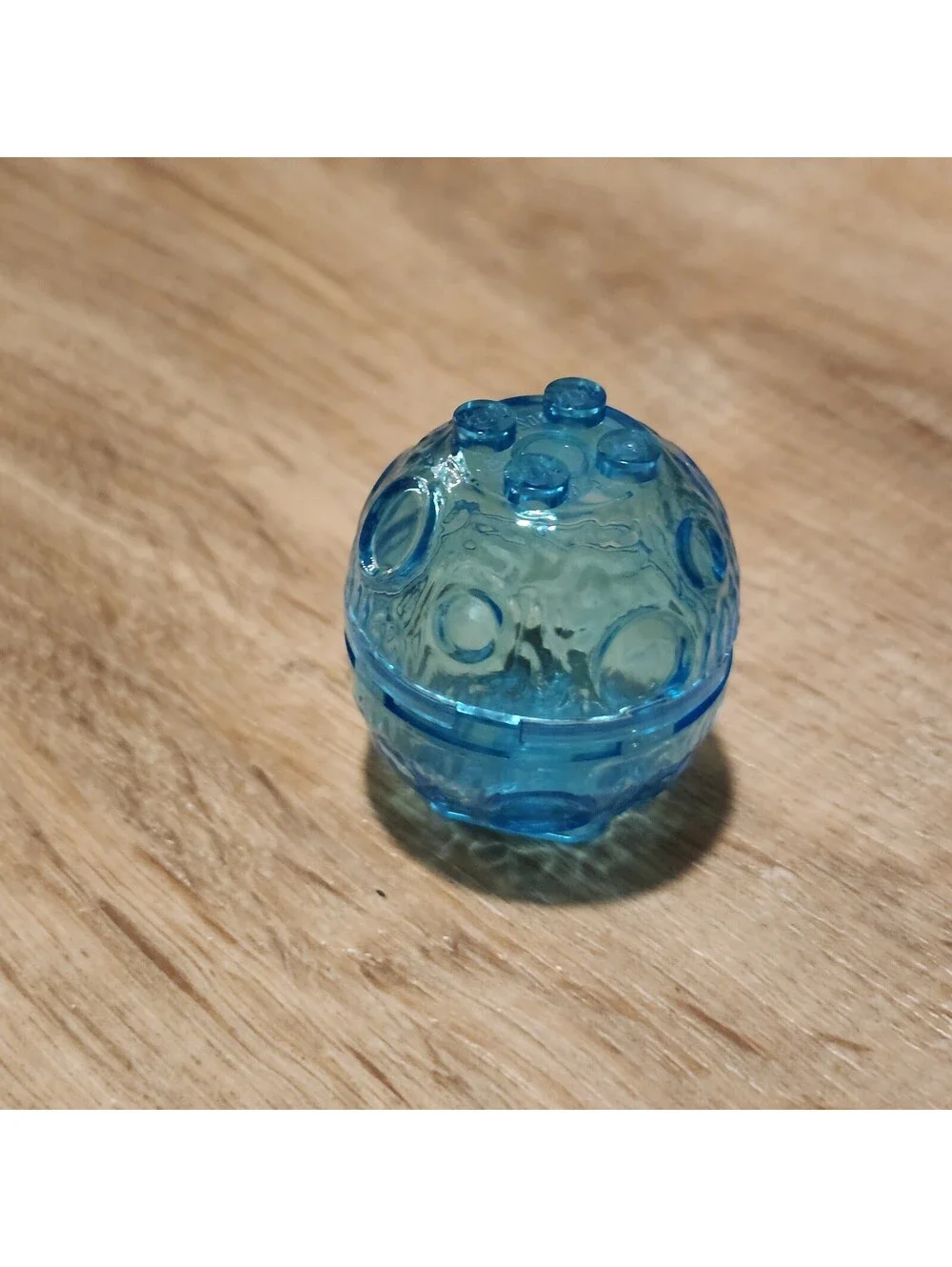 LEGO - Rock 4 x 4 (studs) Arctic Globe - Trans-Light Blue